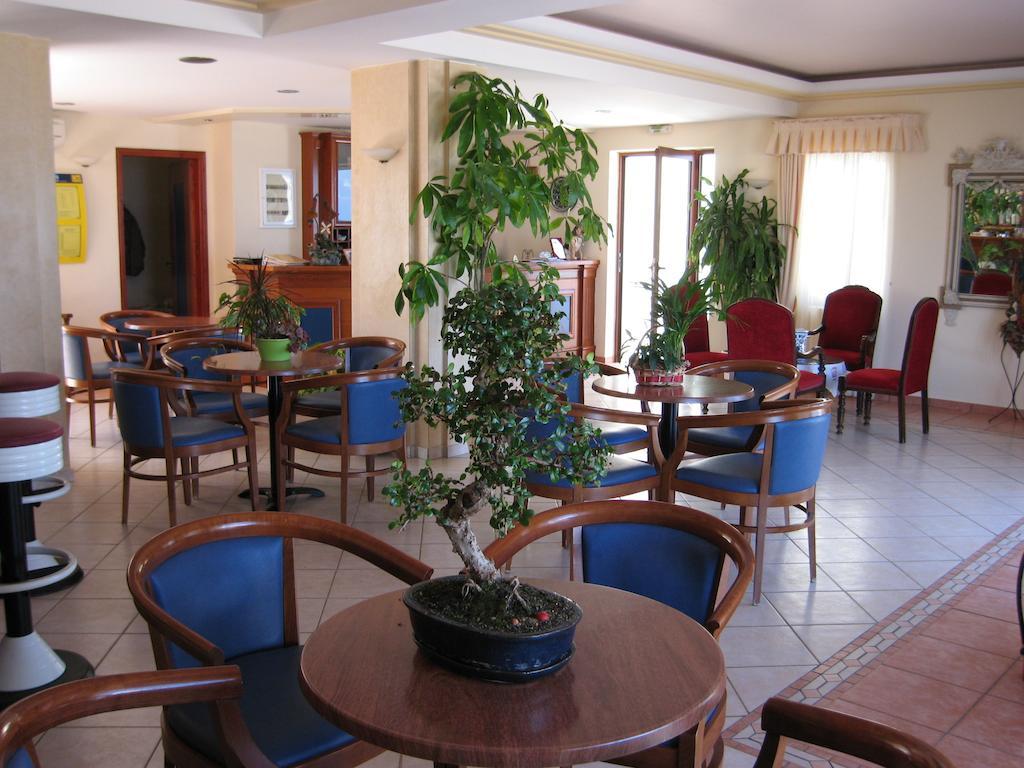 Blue Sea Hotel Apartments Rethymno  Ngoại thất bức ảnh